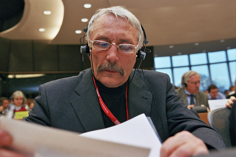 Foto 3: Richard FALBR at the EP in Brussels.