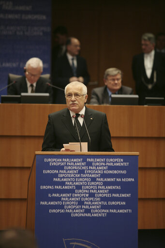 Nuotrauka 5: Formal sitting with a statement by the President of the Czech Republic.