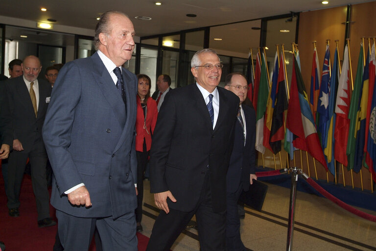 Foto 28: Visit of the King of Spain to the EP.