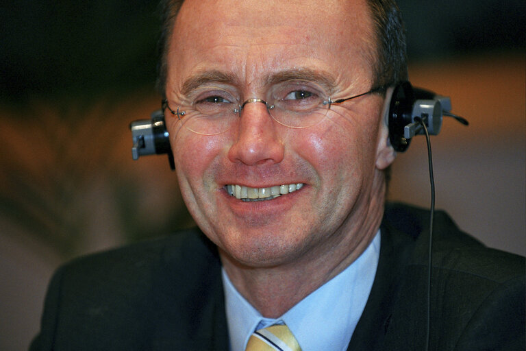 Photo 21: MEP in a meeting at the EP in Brussels