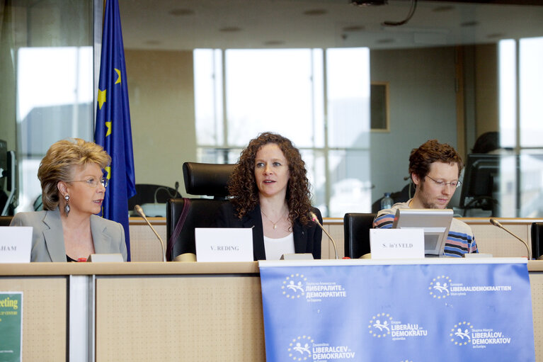 Photo 15 : Privacy Platform - A European Data Protection Framework for the 21st Century