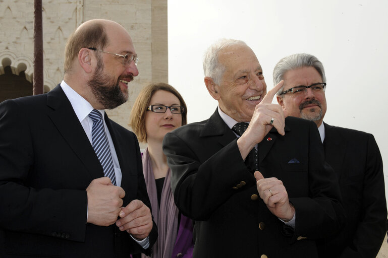 Valokuva 6: EP President at the Mausoleum of Mohamed V