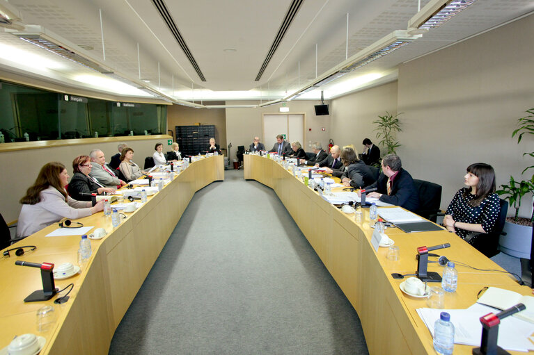 Снимка 3: Czech delegation of the Mandate and Immunity Committee of the Czech Parliament meets with members of JURI Commitee. The Chairman of the Czech Mandate and Immunity Commitee.