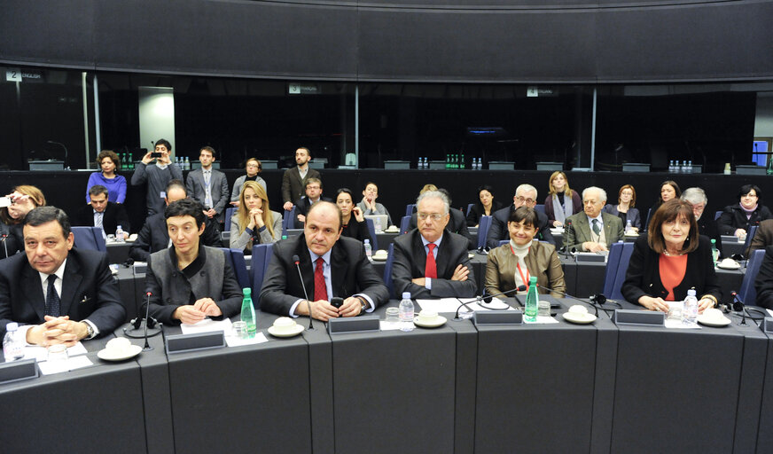 Fotografie 3: Meeting between Italian delegation and Mario MONTI