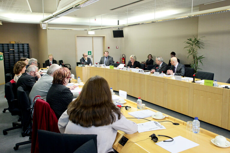 Снимка 13: Czech delegation of the Mandate and Immunity Committee of the Czech Parliament meets with members of JURI Commitee. The Chairman of the Czech Mandate and Immunity Commitee.