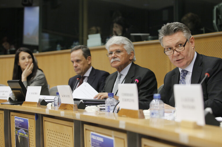 Photo 14 : INTA Committee hearing on the EU-Central America Trade and economic prospects of the Association Agreement