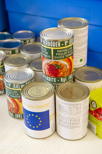 Fotografija 29: Food Bank - Distribution of food parcels