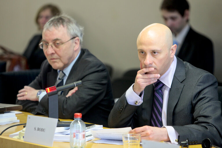 Снимка 10: Czech delegation of the Mandate and Immunity Committee of the Czech Parliament meets with members of JURI Commitee. The Chairman of the Czech Mandate and Immunity Commitee.