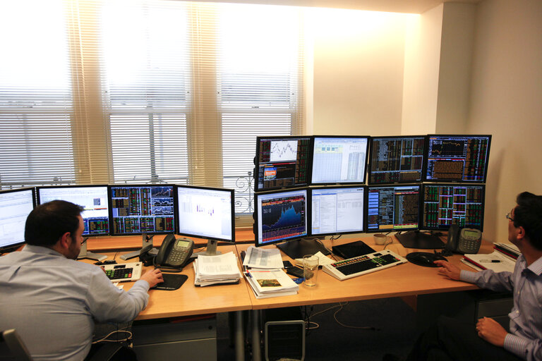 Fotografi 7: Staff at the office of North Asset Management hedge fund