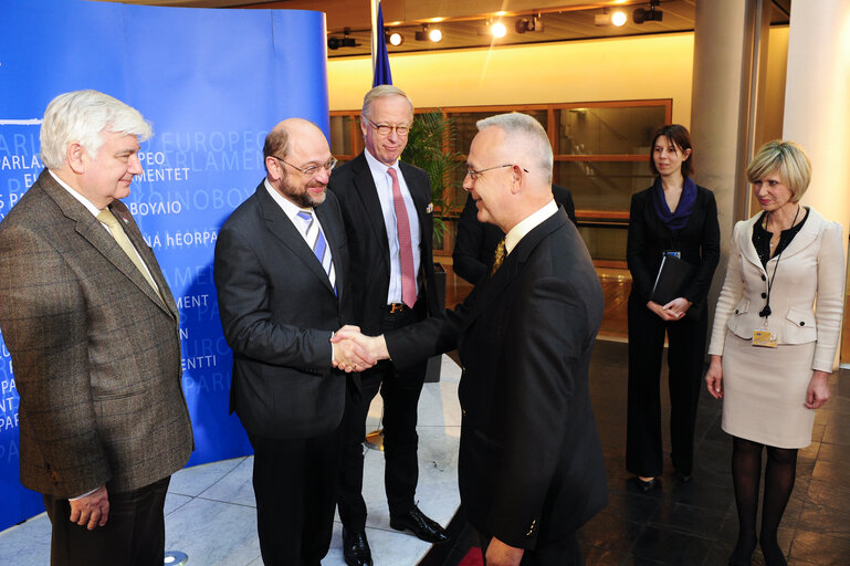 Fotogrāfija 15: EP President meets Croatian observers.