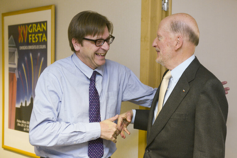 Fotografija 2: Guy VERHOFSTADT meets with King SIMEON II of Bulgaria