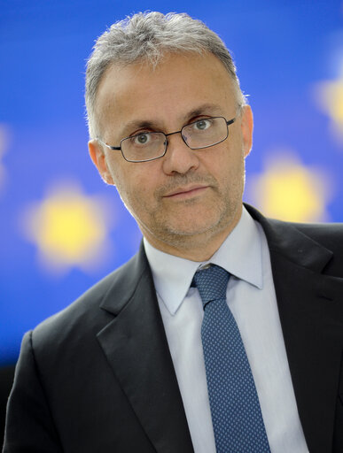 Photo 7 : Portrait of MEP Mario MAURO