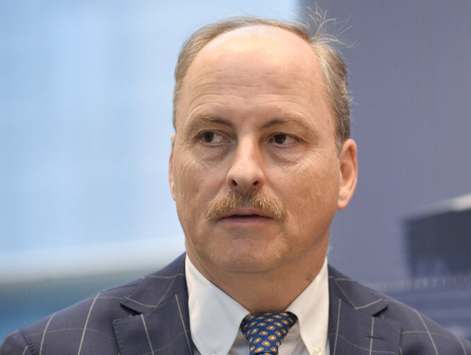 Suriet 18: EPRS book talk - The future of European Identity: A Conversation with Thomas RISSE