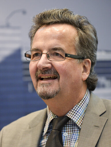 Suriet 12: EPRS book talk - The future of European Identity: A Conversation with Thomas RISSE