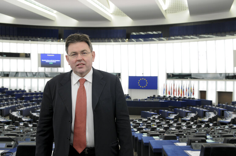 Foto 6: Derk Jan EPPINK at the EP in Strasbourg.