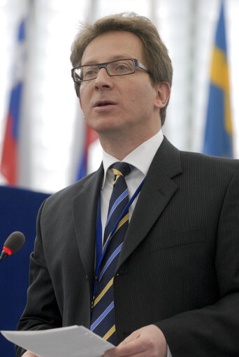 Nuotrauka 4: Swedish State Secretary to the Finance Minister at the plenary session in Strasbourg.