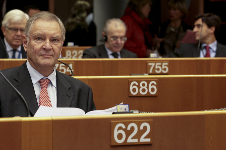 Valokuva 5: Hans-Peter MAYER at the EP in Brussels.