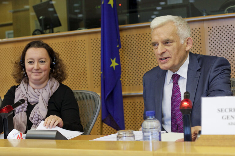 Fotografia 12: EP President meets with the European United Left / Nordic Green Left Group