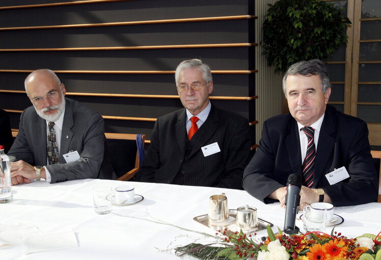 Fotó 16: EP President meets with a delegation  of the Polish Senate.