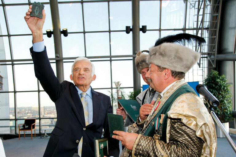 Fotografie 12: EP President meets with a delegation of Polish Brotherhood of Marksmen.