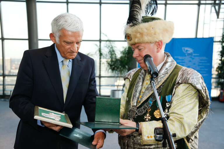 Fotografie 16: EP President meets with a delegation of Polish Brotherhood of Marksmen.