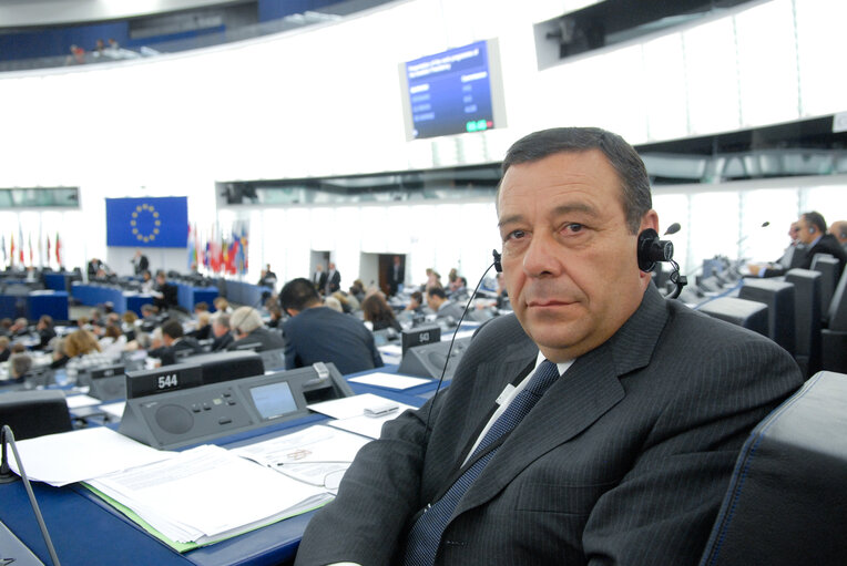 Billede 14: Guido MILANA in plenary session in Strasbourg.