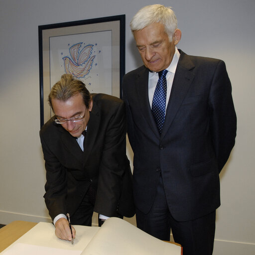 Foto 15: EP President has breakfast with the Mayor of Strasbourg.