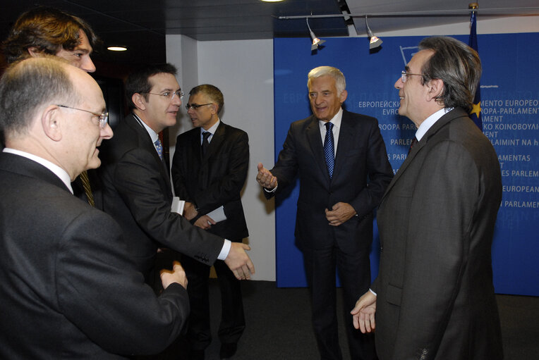 Foto 16: EP President has breakfast with the Mayor of Strasbourg.