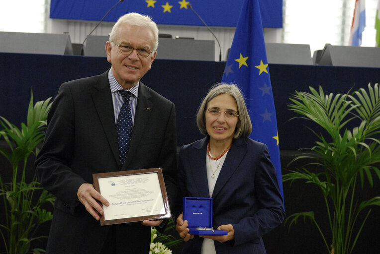 Medal presentation ceremony to former MEPs