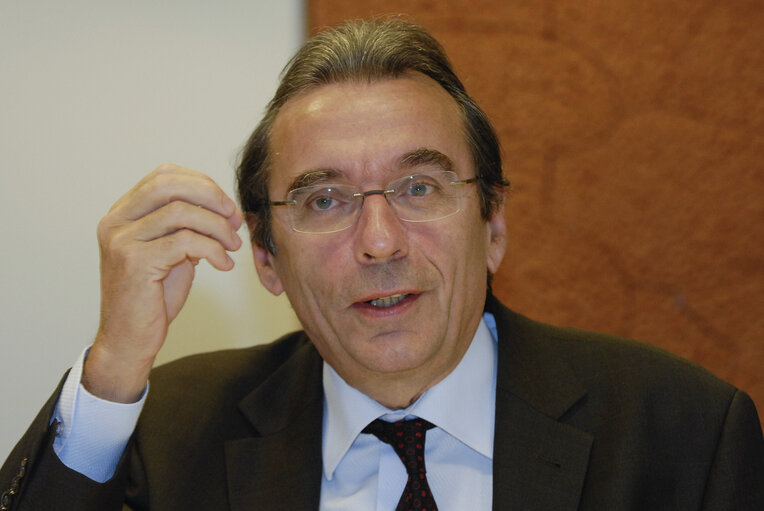 Foto 5: EP President has breakfast with the Mayor of Strasbourg.