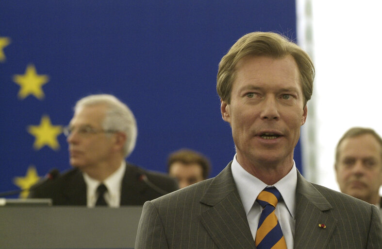 Foto 22: The Grand Duke of Luxembourg addressed the plenary session of the EP in Strasbourg.