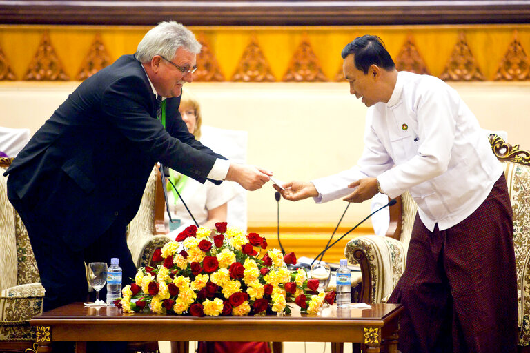 Снимка 6: Nay Pyi Taw- Myanmar, 28 February 2012.  REUNION OF THE MEMBERS FROM THE EUROPEAN PARLIAMENT WITH PYITHU HLUTTAW SPEAKER THURA U SHWE MANN.