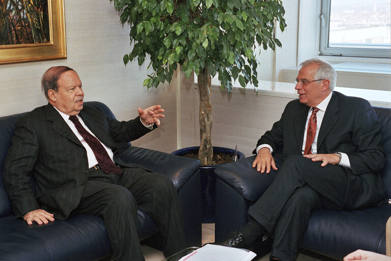 EP President meets with the President of the Parliament of Egypt.