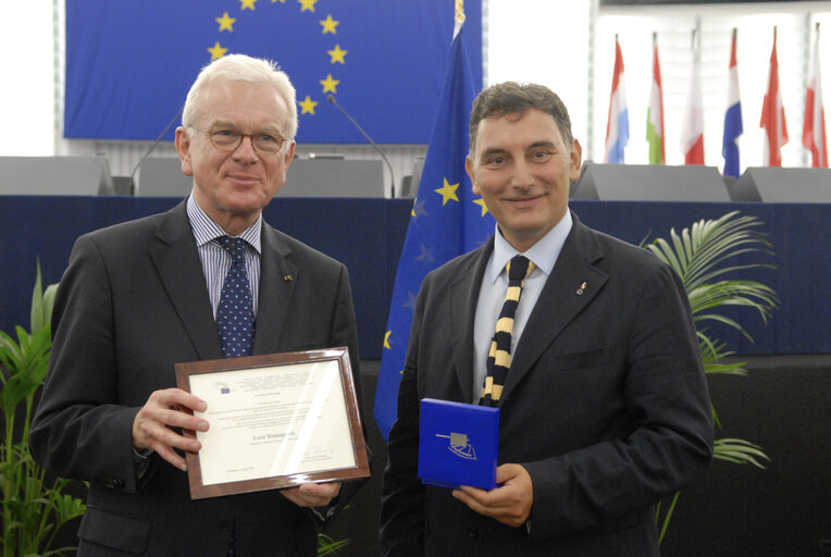 Medal presentation ceremony to former MEPs