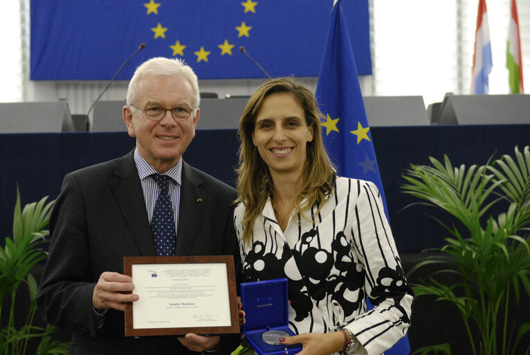 Medal presentation ceremony to former MEPs