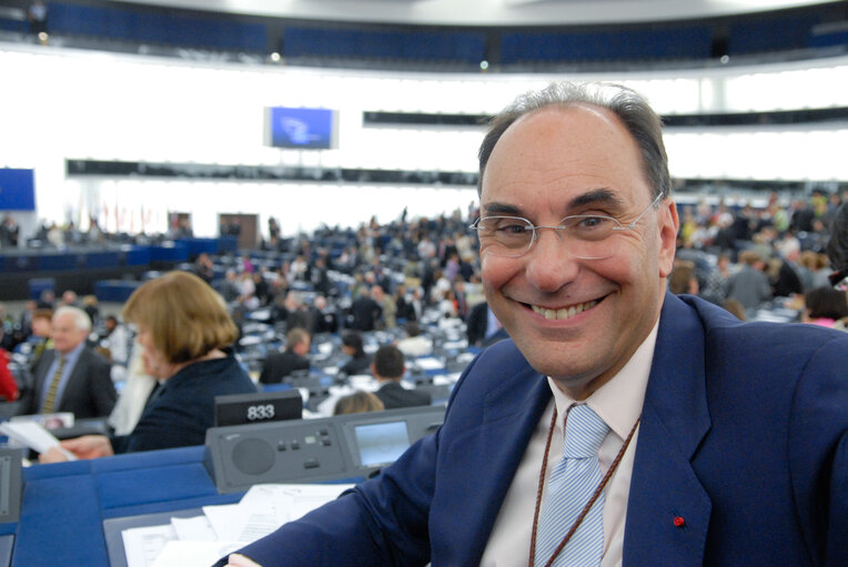 Fotó 3: Alejo VIDAL QUADRAS in plenary session in Strasbourg.