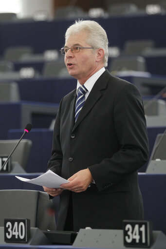 Fotografie 33: Plenary Session Week 19           Meps in Strasbourg Hemicycle