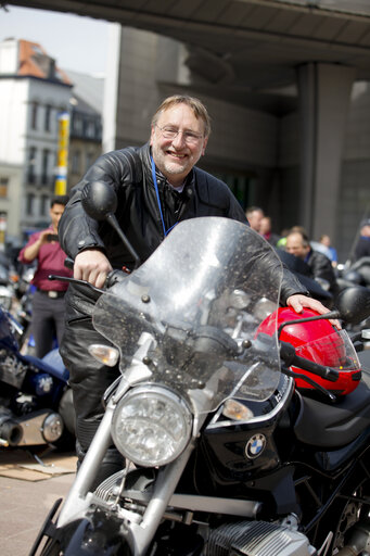 Fotografia 6: MEP Ride 2011, organized by the Federation of European Motorcyclists' Associations (FEMA) to give MEPs an opportunity to experience motorcycling