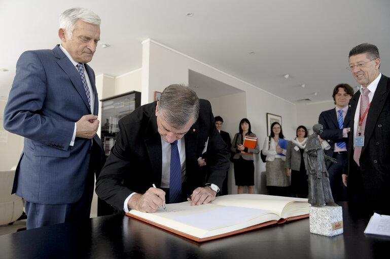 Снимка 2: Meeting with John Hogg, Speaker of the Australian Senate