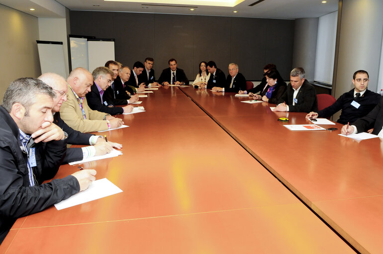 Fotografia 1: Meeting S&D with Spanish maires