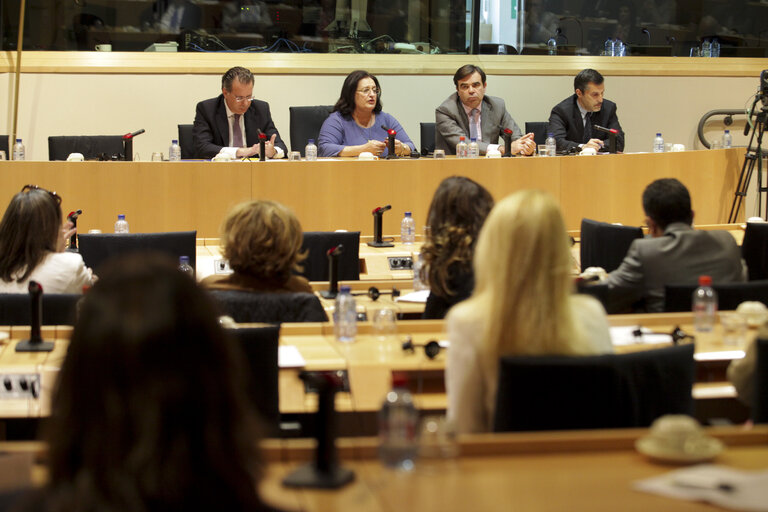 Fotografie 1: Foreign Policy during a Period of Crisis EPP Greek