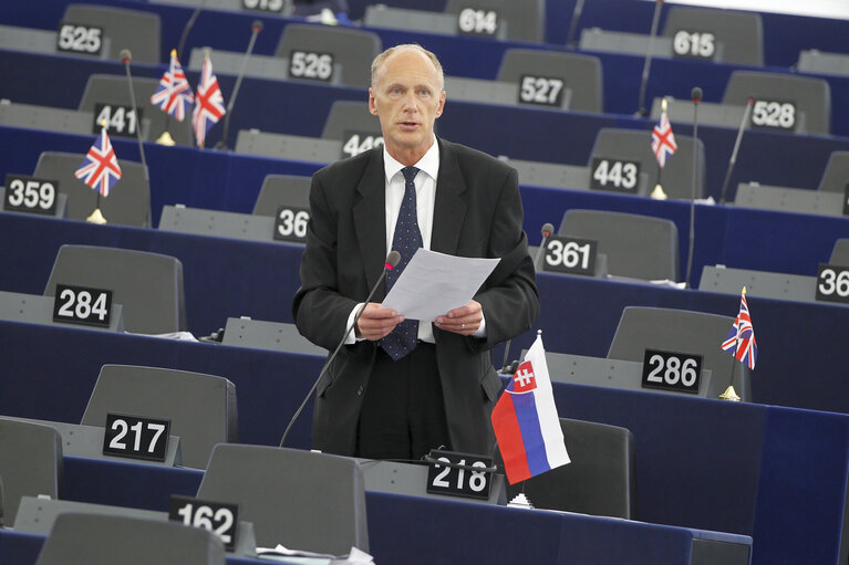 Fotografie 10: Plenary Session Week 19           Meps in Strasbourg Hemicycle