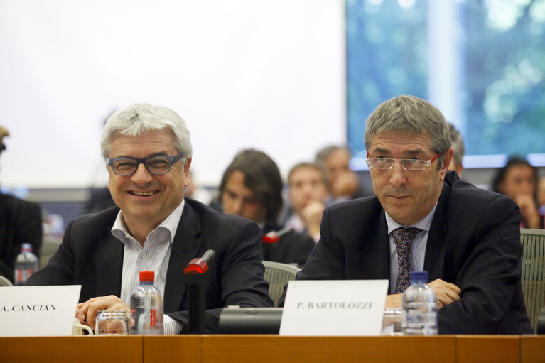 Foto 8: Meeting with RAI President