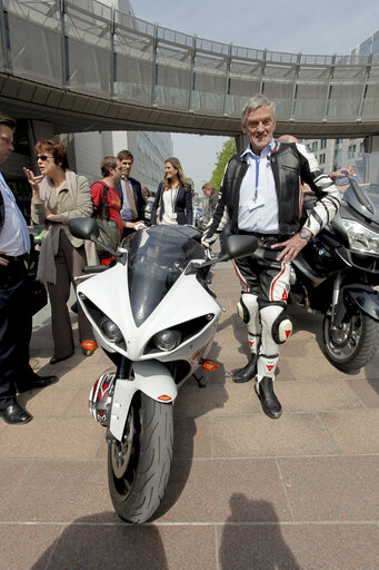 Fotografia 9: MEP Ride 2011, organized by the Federation of European Motorcyclists' Associations (FEMA) to give MEPs an opportunity to experience motorcycling