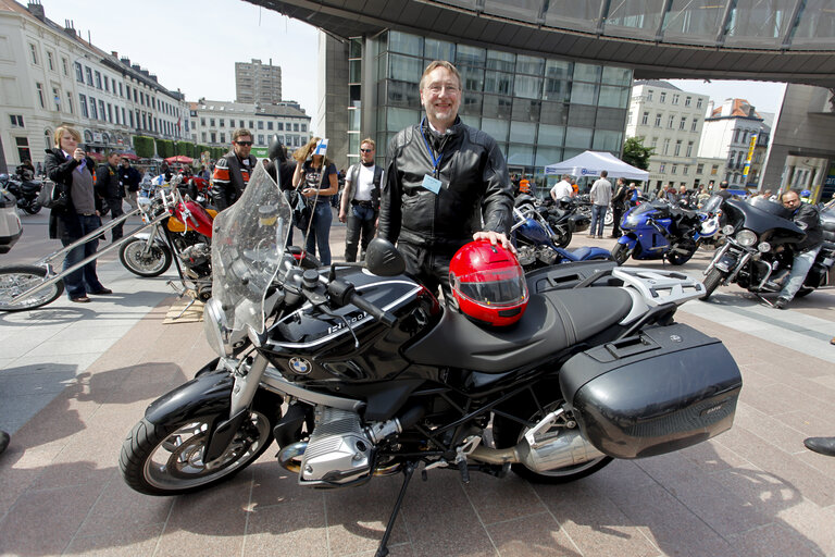 Fotografia 7: MEP Ride 2011, organized by the Federation of European Motorcyclists' Associations (FEMA) to give MEPs an opportunity to experience motorcycling