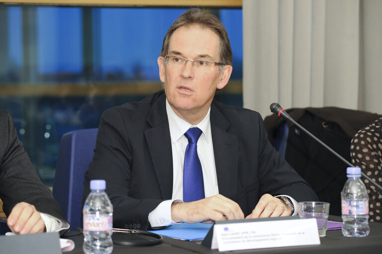 Zdjęcie 14: MEP Alain Cadec takes part in a meeting in Strasbourg
