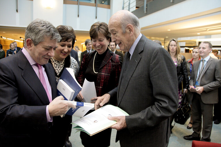 Fotografie 17: Presentation of a book about the Lisbon Treaty .