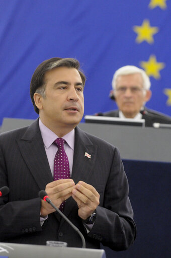 Valokuva 36: Mikheil Saakashvili, President of Georgia, adresses a formal sitting of the European Parliament in Strasbourg