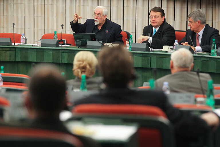 Fotografia 1: European Commissioner Olli Rehn has a meeting with the Head Irish Labour Delegation