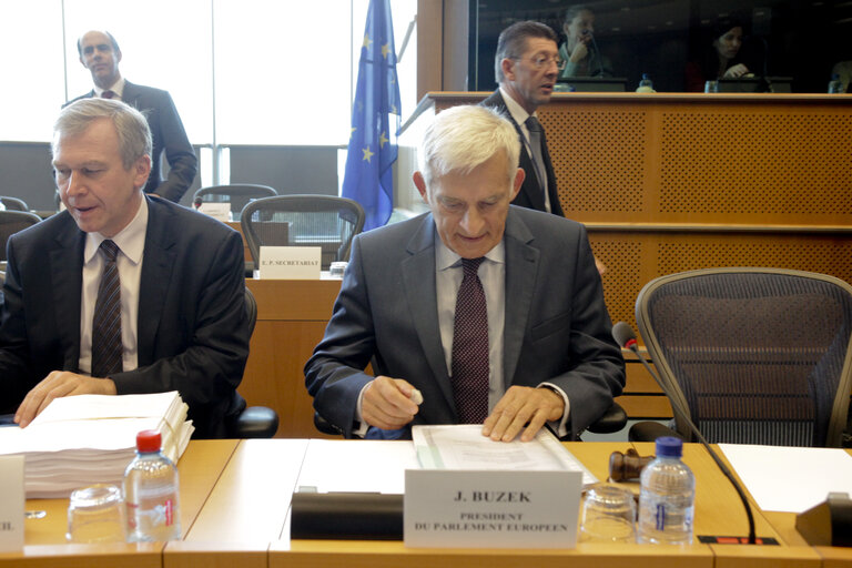 Foto 6: Official opening of the Conciliation Committee for the 2011 Budget